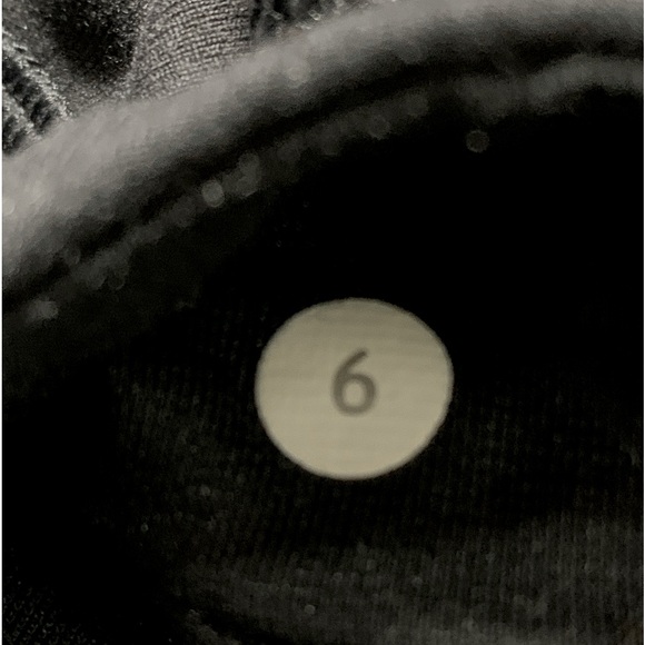 Lululemon Steadfast Cropped Leggings - Picture 10 of 10